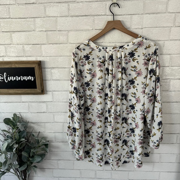 PHILOSOPHY Woman White Flowered Split Neck Blouse - Picture 6 of 9